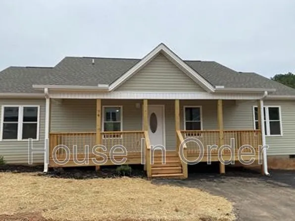 74 Patriot Pl, Mars Hill, NC 28754