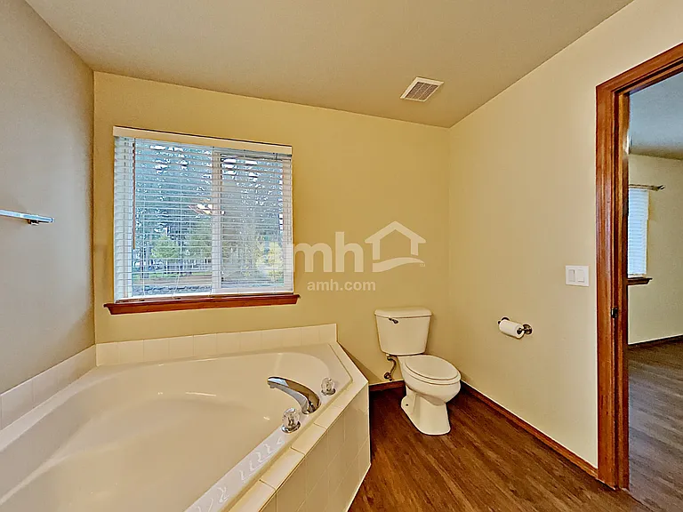 9202 175th Street Ct E — Photo 11