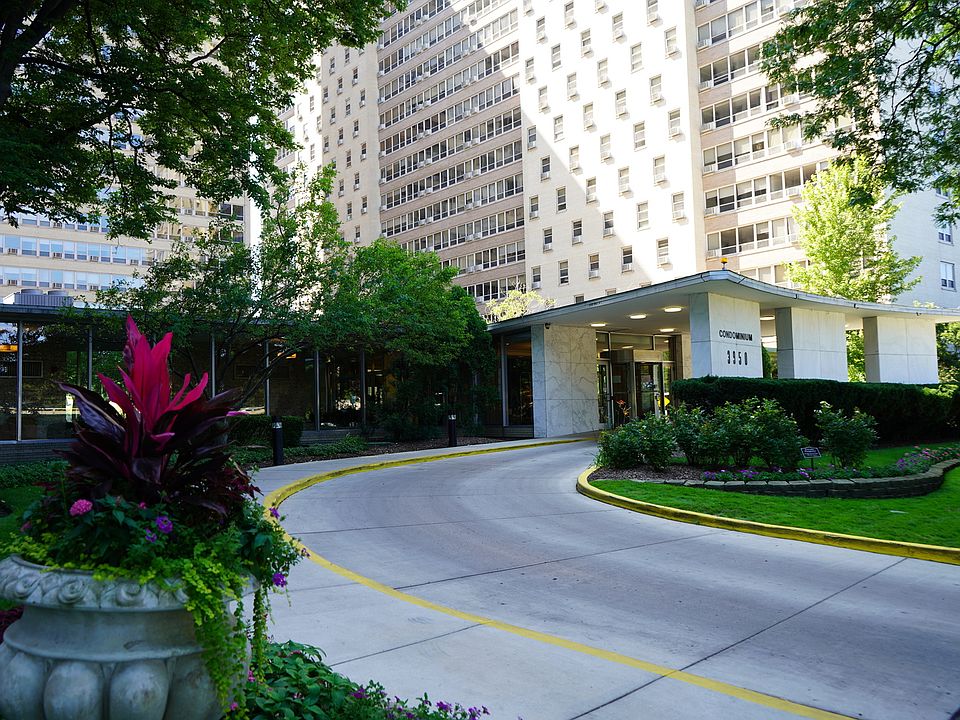 1st image of 3950 N Lake Shore Dr APT 2008