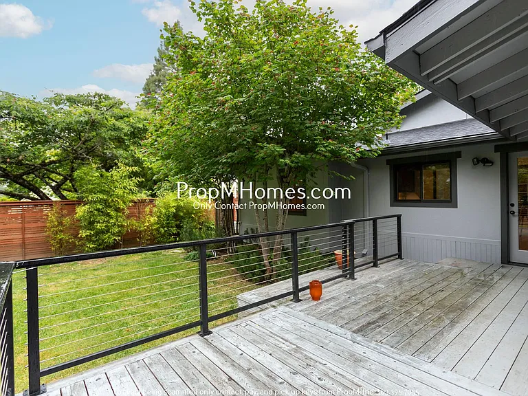 1112 Erickson St — Photo 27