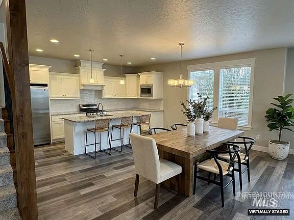 5th image of 76 E Ranch Dr