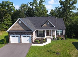 288 Tributary Trl, Falling Waters, WV 25419