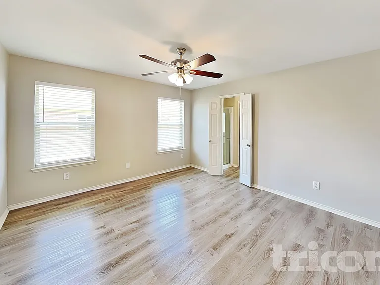 1110 Wayne Ave — Photo 9