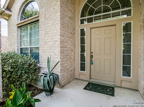 2nd image of 5818 Palmetto Way