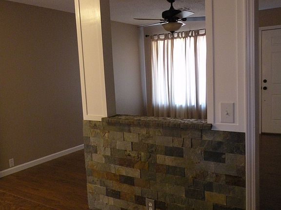 Kithcen/ Living Room