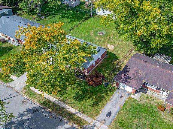 3rd image of 1900 Florida Dr