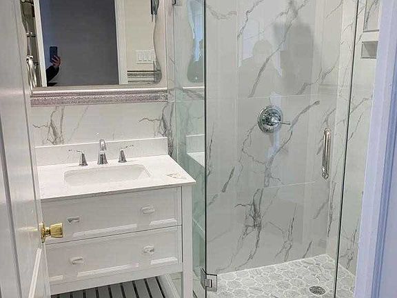 5th image of 261 W Chester St Floor 2