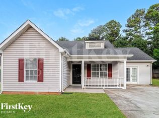 1315 N Hampton Dr, Hampton, GA 30228