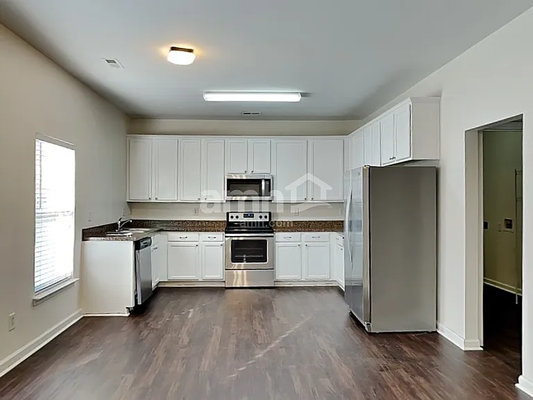 1113 Garrison Rd — Photo 3