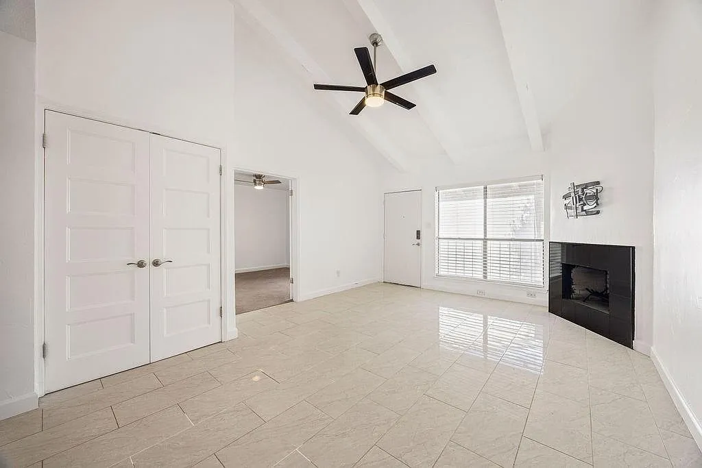 2 bed, 2.0 bath, 1014 sqft, $1,750 — Photo 3