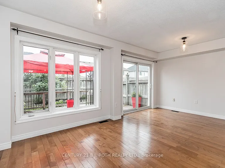 430 Mapleview Dr E #18 — Photo 10
