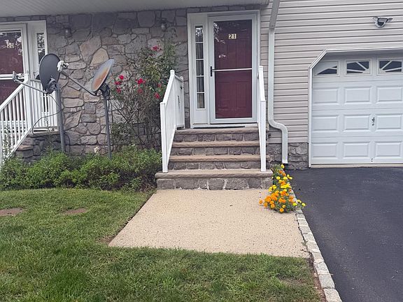 2nd image of 21 Jill Ct