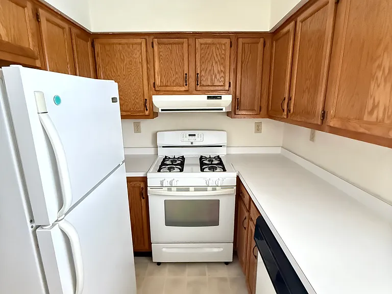 2149 Berkley Ave SW #UPPER — Photo 8