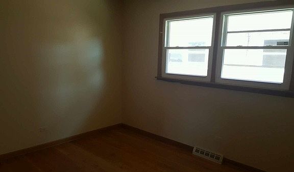 5th image of 439 Oglesby Ave