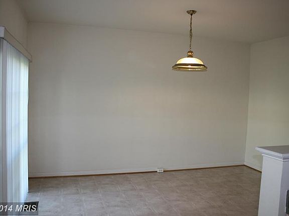 4th image of 21769 Ladyslipper Sq
