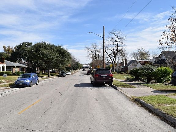 4th image of 238 Donaldson Ave