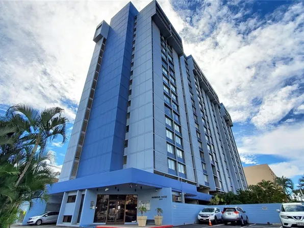 3045 Ala Napuaa Pl APT 406, Honolulu, HI 96818