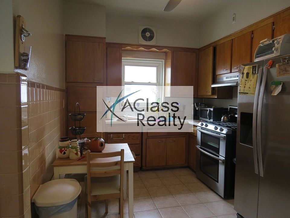 1st image of 3040 36th St