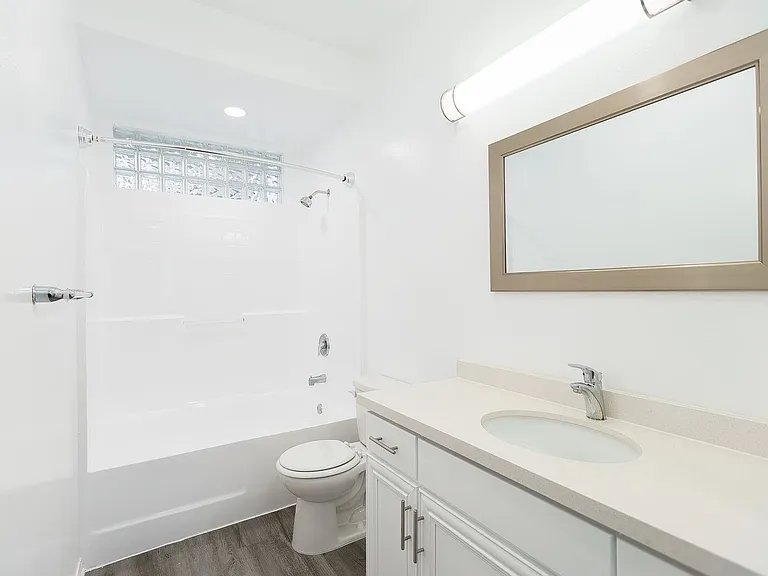 2245 Beverly Glen — Photo 56