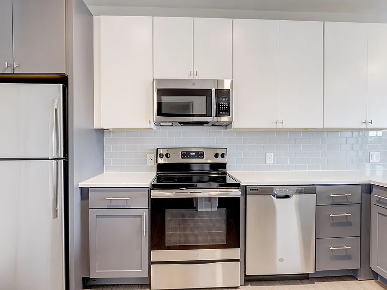 Orpheum Apartments — Photo 26