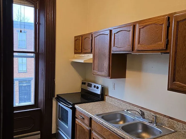 127 Lincoln Way W — Photo 2