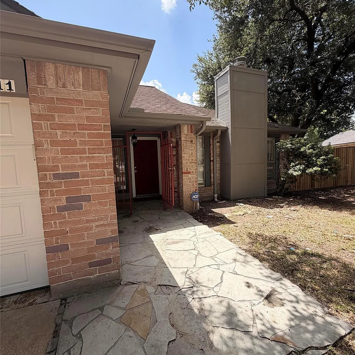 3 bed, 2.0 bath, 1314 sqft, $1,650 — Photo 2