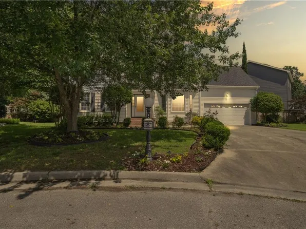 3231 Bentham Ln, Chesapeake, VA 23321