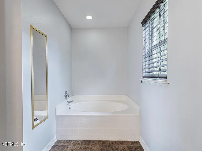 3388 Glenn Hollow Ct — Photo 15