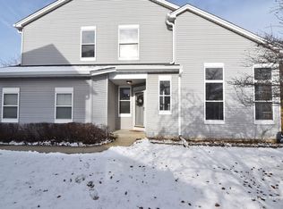 169 Lilac Ln, North Aurora, IL 60542