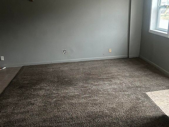 3rd image of 3426 Igleheart Ave