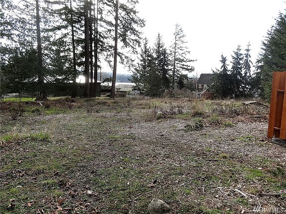 3rd image of 5124 Silver Beach Ave