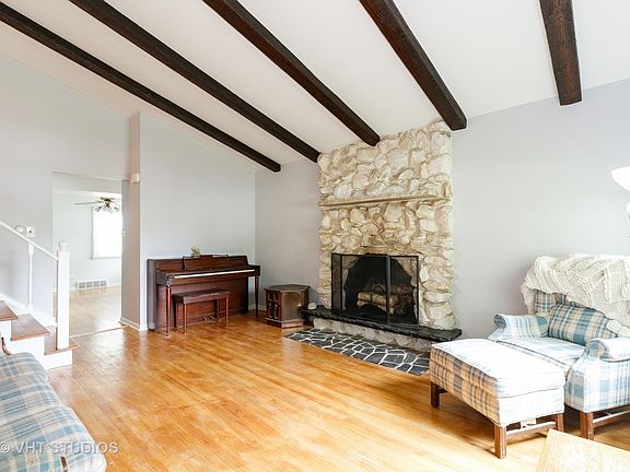 2nd image of 9809 S Mayfield Ave