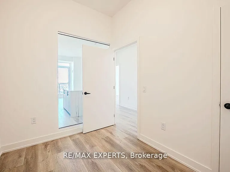 2475 Old Bronte Rd #802 — Photo 8