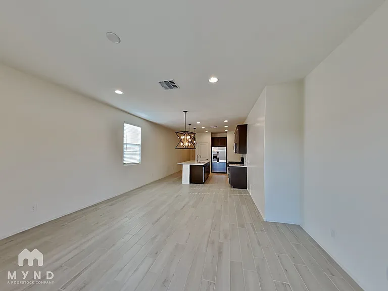 11820 W Rancho Dr — Photo 5