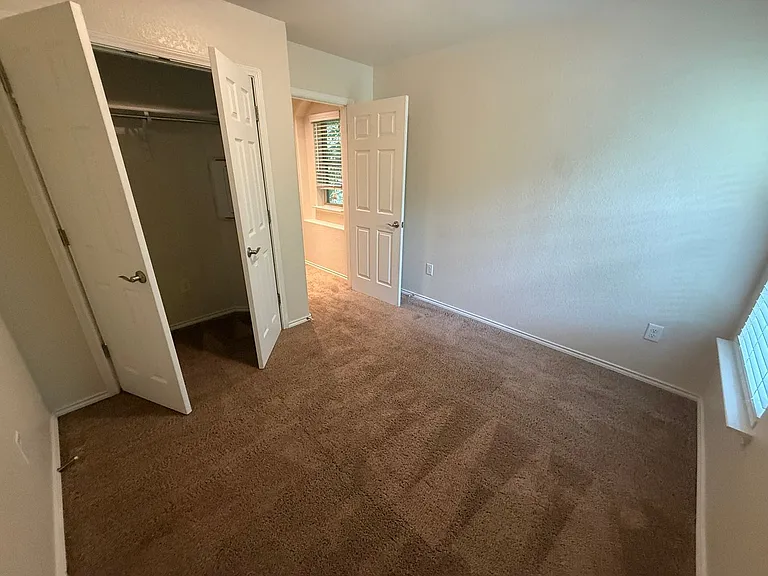 1427 Denver Blvd — Photo 15
