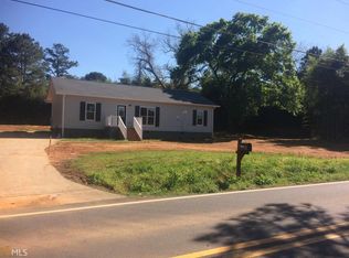 1556 E McIntosh Rd, Griffin, GA 30223