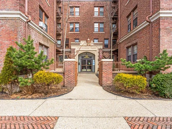 150 Burns Street #6H, Forest Hills, NY 11375