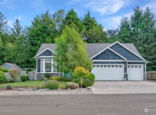 901 Lakeview Dr, Ilwaco, WA 98624