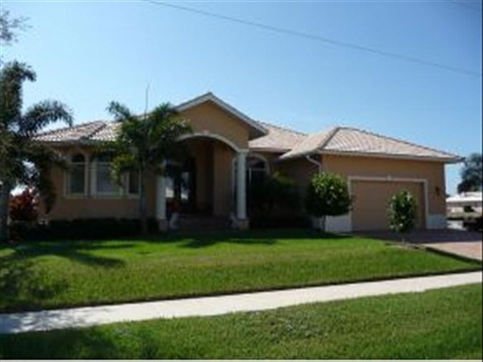 1061 COTTONWOOD COURT