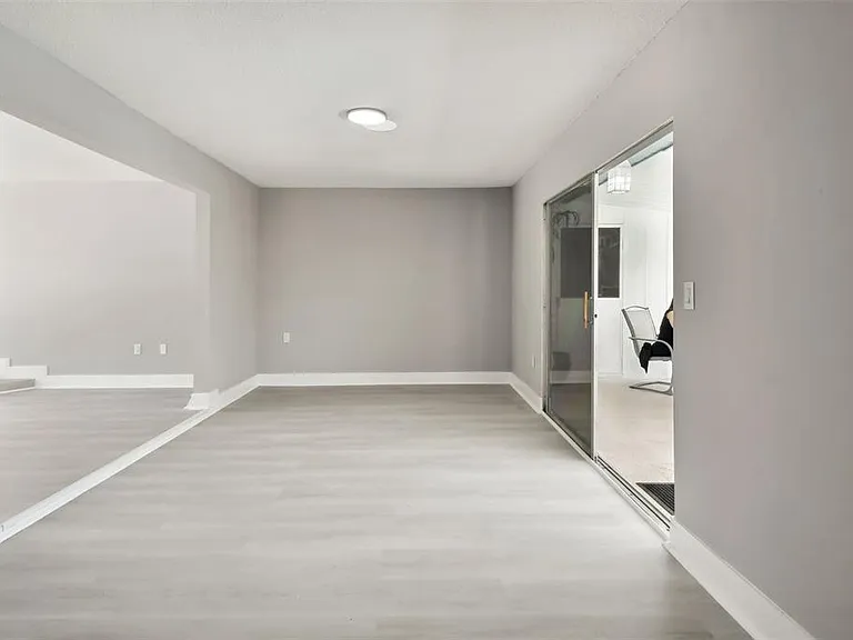 4411 3rd Ave E — Photo 28