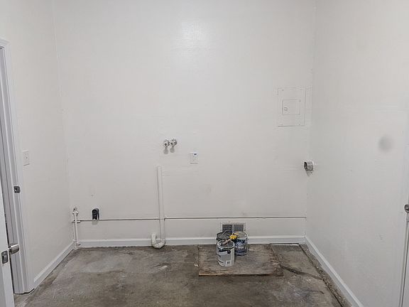 4th image of 633 Mark Dr #633