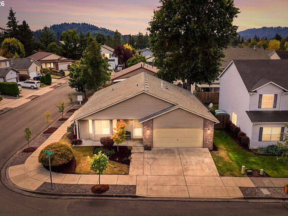 2nd image of 6476 SE 33rd Way