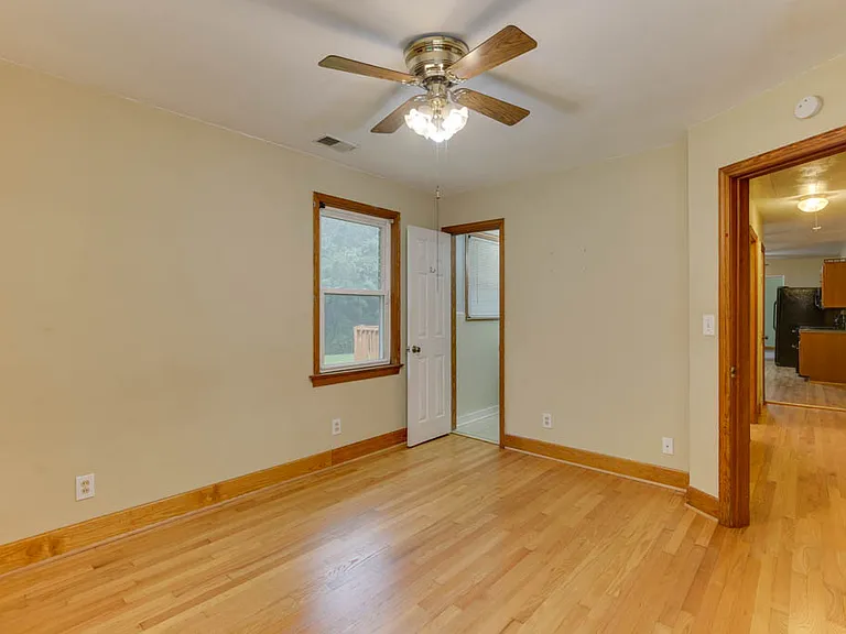 128 Mann Dr — Photo 20