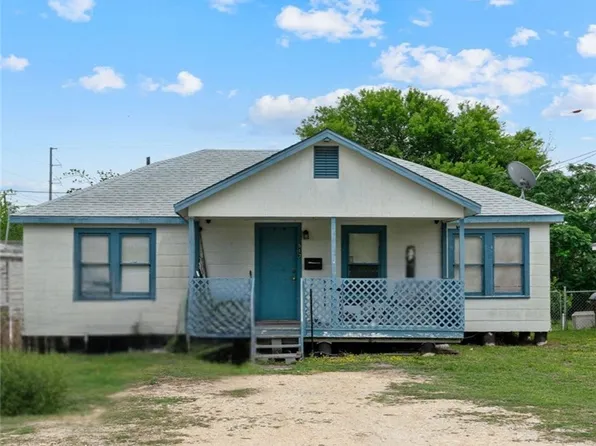517 S Lamont St, Aransas Pass, TX 78336