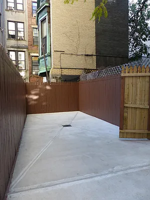 Rented by Immac Realty | media 14