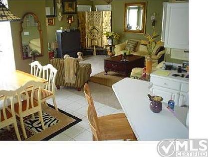 3rd image of 1832 Pierce Dr