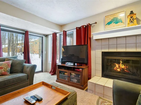 4749 S Pleasantview Rd Unit 121, Harbor Springs, MI 49740