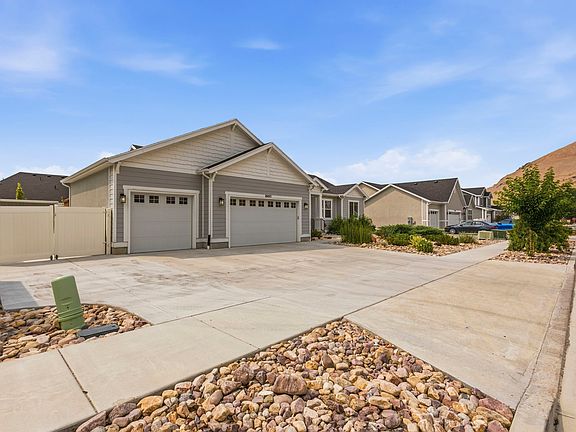 4th image of 8493 N Weston Way