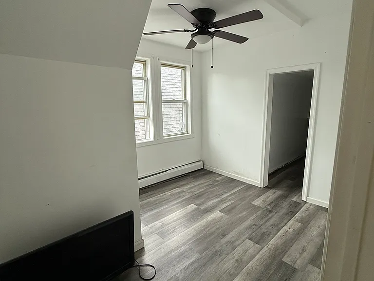 132 Sambourne St #3 — Photo 3