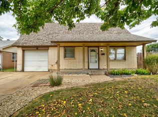715 Century Dr, Moore, OK 73160